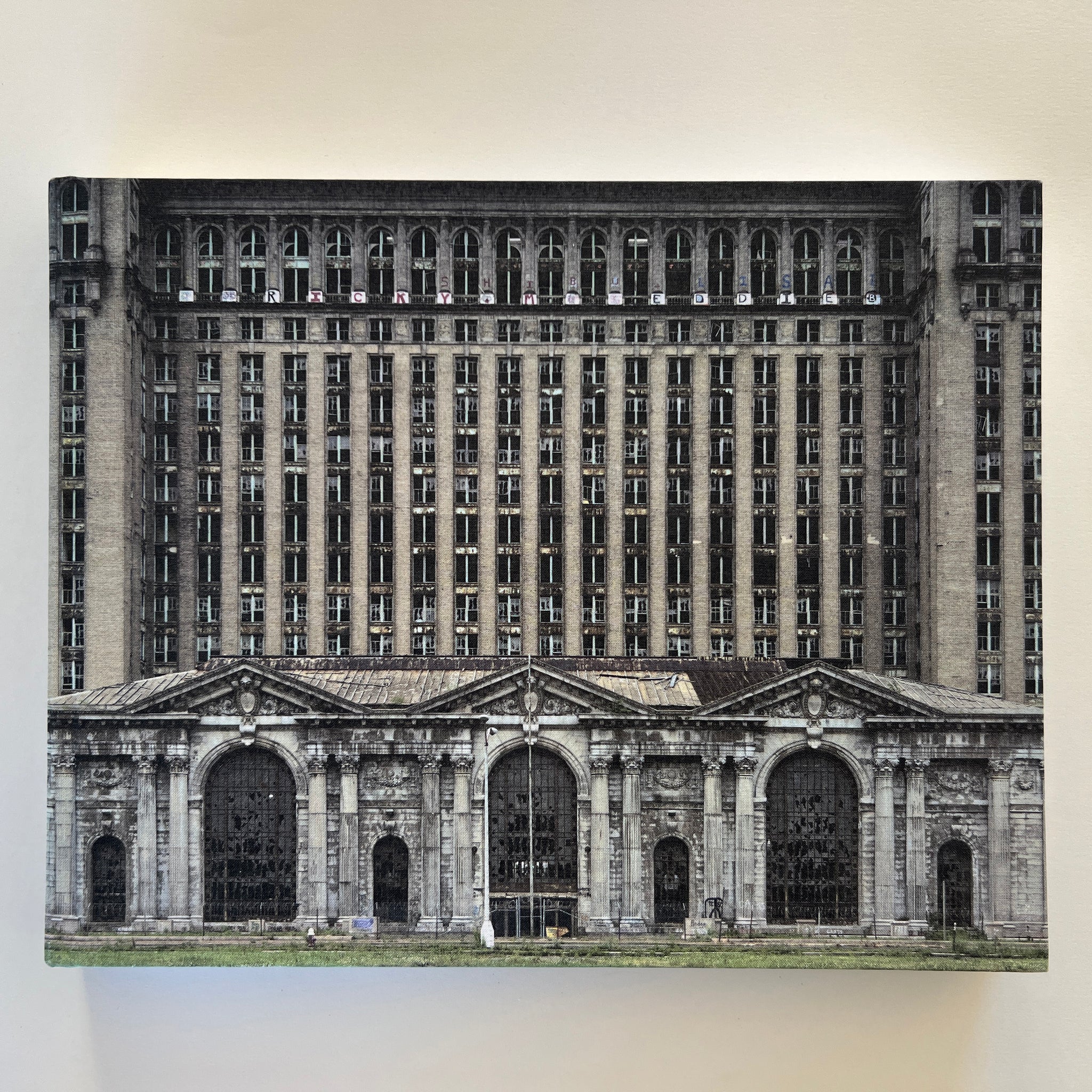 Ruins of Detroit – Collection of Things