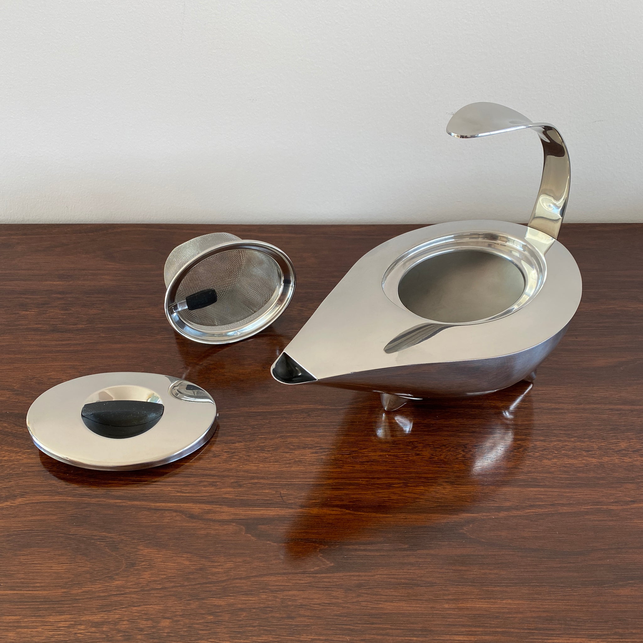 Carsten Jørgensen Teapot – Collection of Things